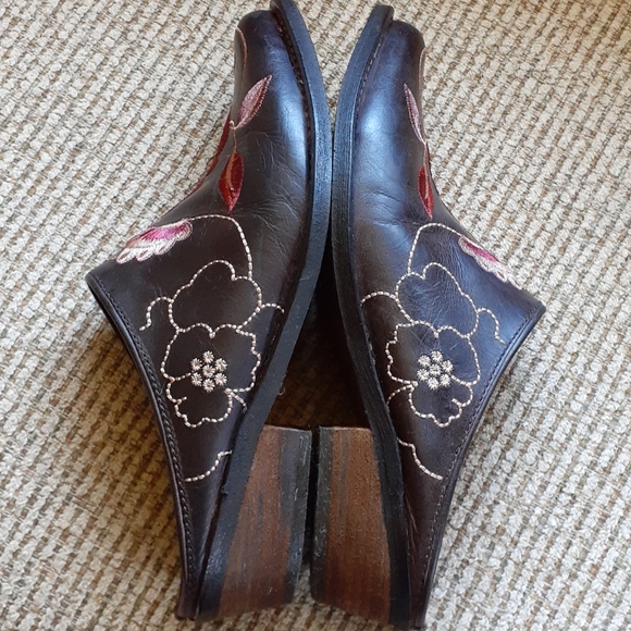 Lucky Brand Shoes - Picture 4 of 9